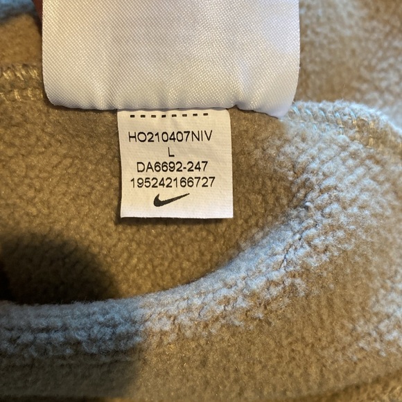 Nike Kylie Irving The Awakening Hoodie: Size Large - Picture 11 of 13